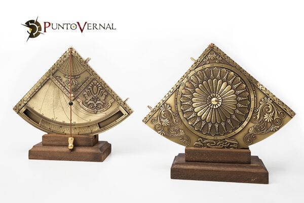 Le quadrant universel Vetus fut un instrument très populaire pendant plusieurs siècles, car son utilisation était relativement simple et n'avait pas un coût excessif. Il se compose d'un quart de circonférence (90º), généralement en laiton ou en bois.